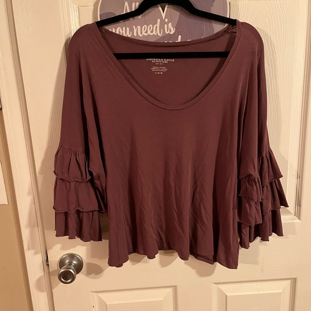 American eagle ruffle sleeve tee